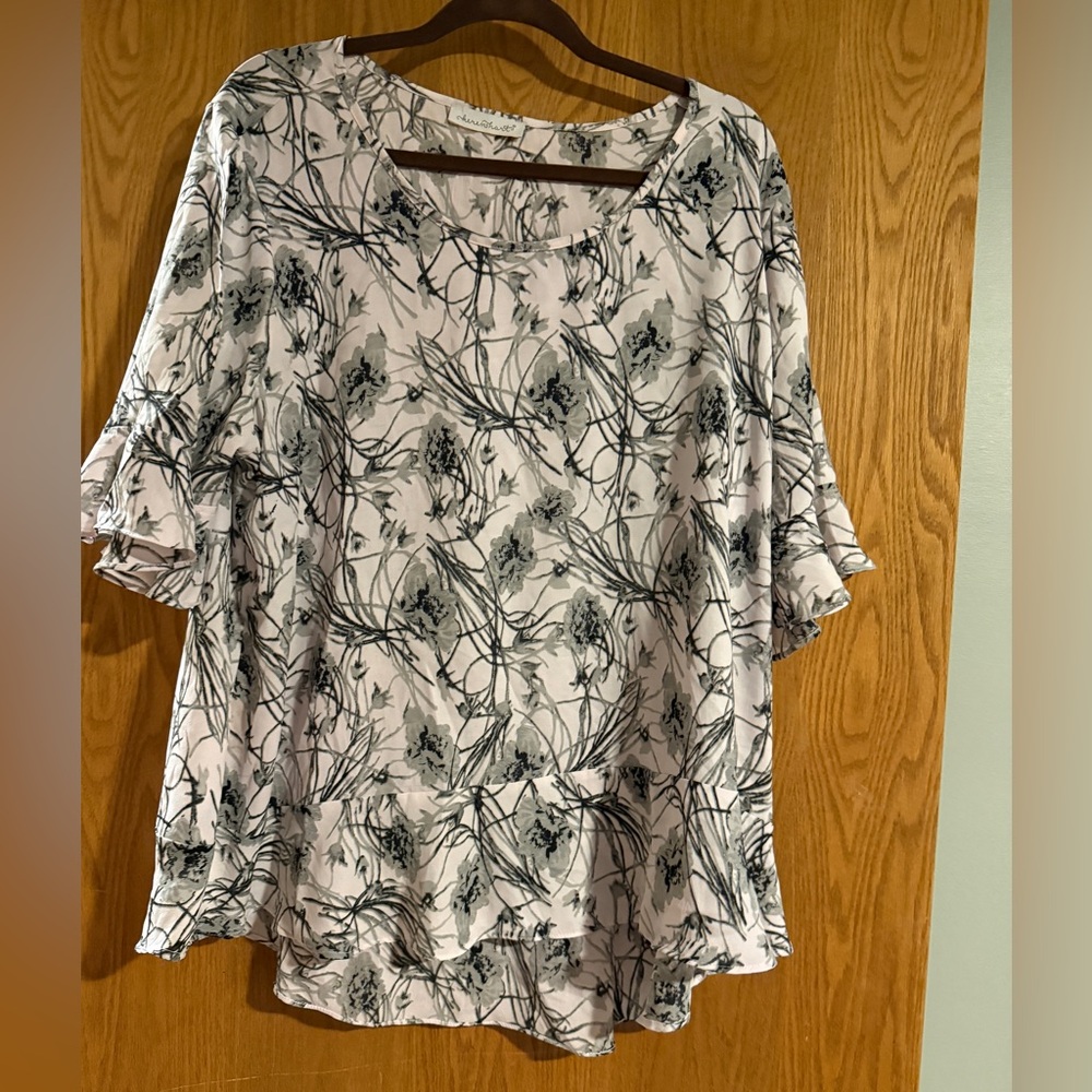 KEREN hart Floral Blouse - Black and White